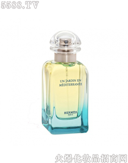 ���Ϻ�ӯ�M(j��n)�����Q(m��o)�����޹�˾�����R�˵��к����@����ˮ50ml