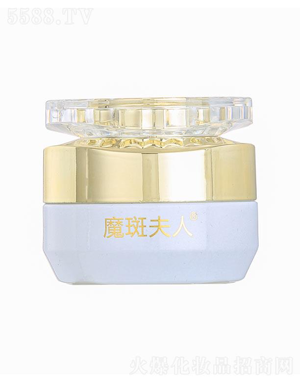 ������w�R���yƷ���޹�˾��ħ�߷��˰�ޱ˪