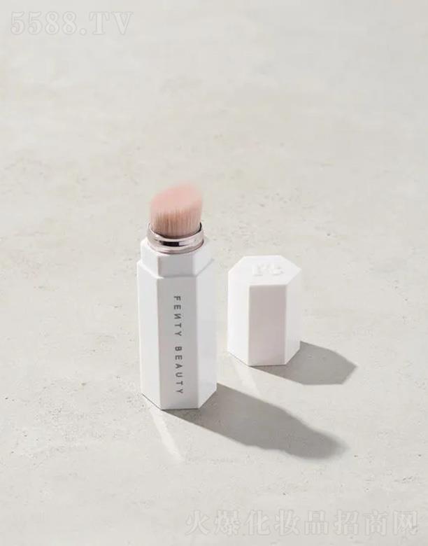 ·����܎��ˮ���yƷ(�Ϻ�)���޹�˾��Fenty Beauty����߹��a�yˢ140 �Ԏ����Կ���s�ĸ߹�ˢ