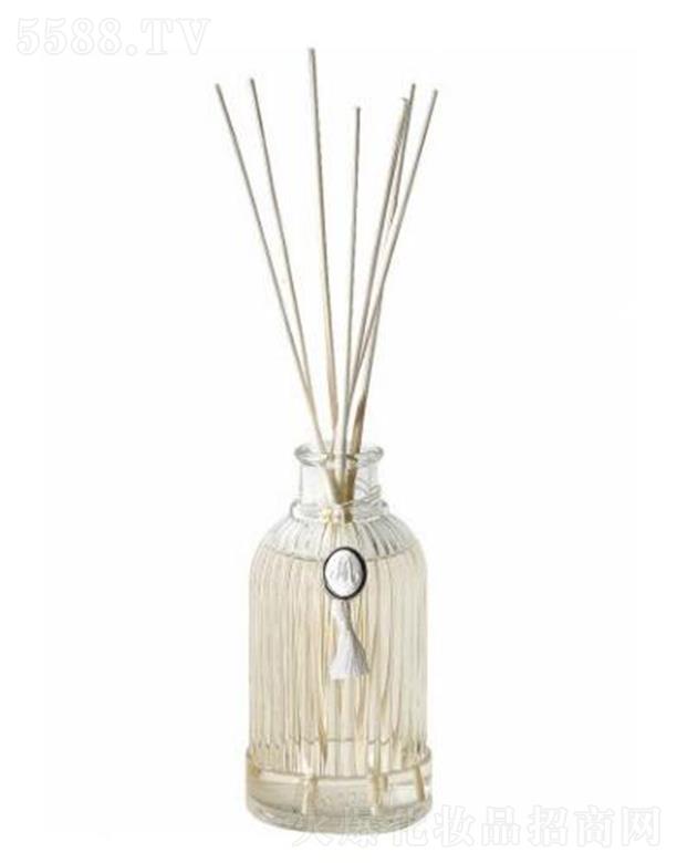 ������(�Ϻ�)Ʒ�ƹ����ɷ����޹�˾���Ϻ������� ���۠��­h����Փ]�lҺ200ml �C �w������