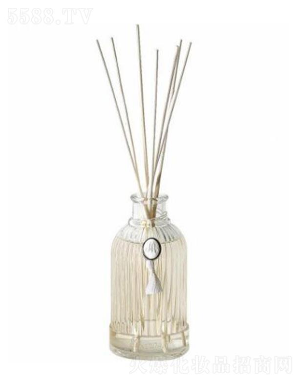 ������(�Ϻ�)Ʒ�ƹ����ɷ����޹�˾���Ϻ������� ���۠��­h����Փ]�lҺ200ml �C �޻�����