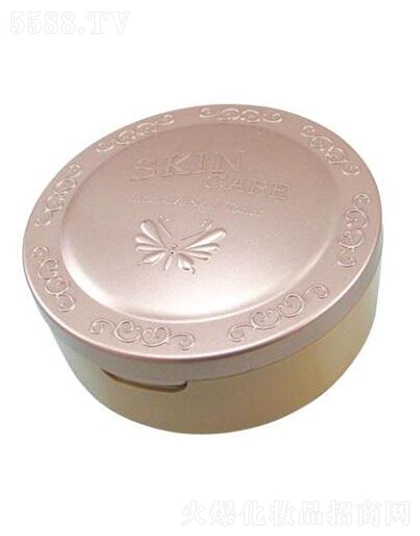 �Ռ��мΌ����û������޹�˾����ܽ����(r��n)���ʱ������ݷ۸�(�wɫ)