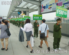 �𱬾W�f��һ���R��ǰ