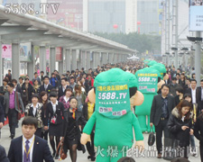 �𱬻��yƷ���̾W�������F����Խʽ�İlչ