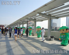 �𱬑�ʿ�ÈԳֵ��׵ĸɄŊ^���ڕ�����