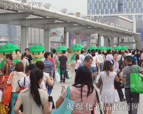 ̤��չ���ƏV֮·���҂��x�o���