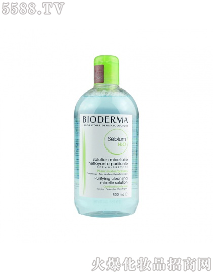 ���Ϻ�ӯ�M�����Q�����޹�˾��ؐ�¬�ж�yˮ�{ƿ�m��ƫ���Լ��w500ml