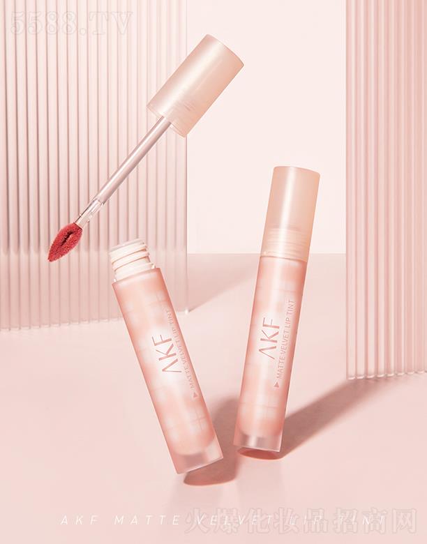 AKF 柔霧持色唇霜 持色不沾杯輕薄不拔干