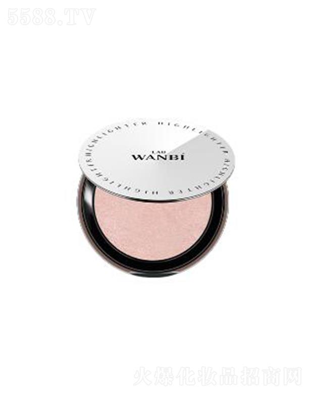 丸碧絲緞立體烘焙高光粉 6g帶來柔潤細滑的絲綢般質(zhì)地