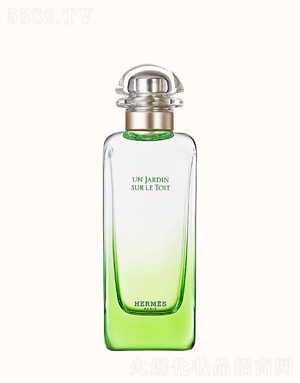 ���R����픻��@ϵ�е���ˮ 100ml һ�������䐂�Ěg�c֮�@