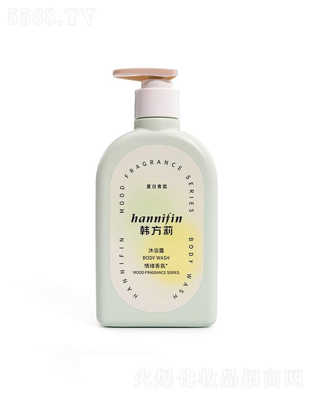 �n������ԡ¶  �����៟������ˮ  ��ճ־�����  Ů����ԡ��Һ