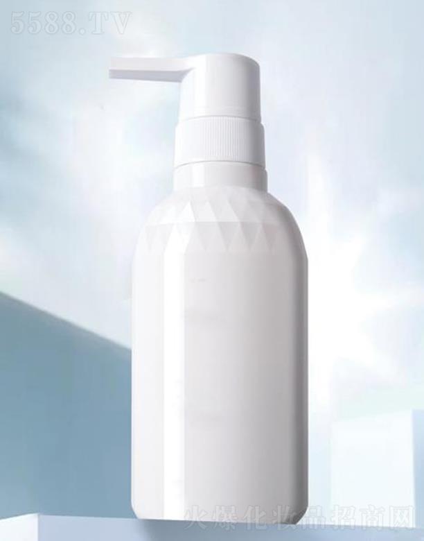 聚寶滋養(yǎng)柔順洗發(fā)露