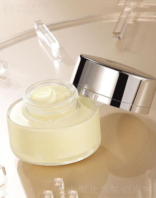 聚寶緊致提亮眼霜