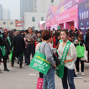 �𱬻��yƷ���̾W(w��ng)��Ӣ����ͦ�أ��w�S��