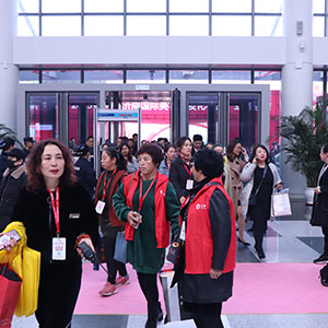 2019�������I���[�����𱬾W���@�L�ɣ�