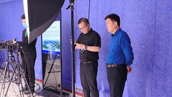 熱烈歡迎石佛園區運營中心魏主任一行蒞臨火爆網參觀指導!6 熱烈歡迎石佛園區運營中心魏主任一行蒞臨火爆網參觀指導!6