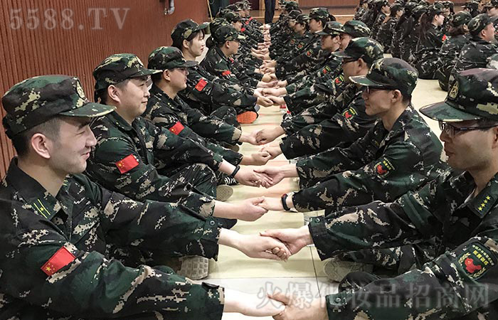 弘揚紅旗渠的精神——自力更生,艱苦奮斗 弘揚紅旗渠的精神——自力更生,艱苦奮斗