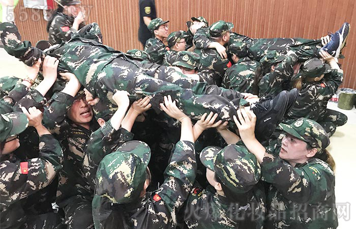 平凡創造奇跡,團結鑄就輝煌 平凡創造奇跡,團結鑄就輝煌