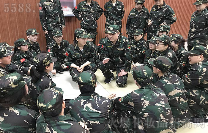 發揚紅旗渠精神 鑄火爆鐵血軍魂 發揚紅旗渠精神 鑄火爆鐵血軍魂