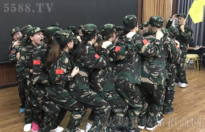 用心感受培訓,用腳丈量紅旗渠! 用心感受培訓,用腳丈量紅旗渠!