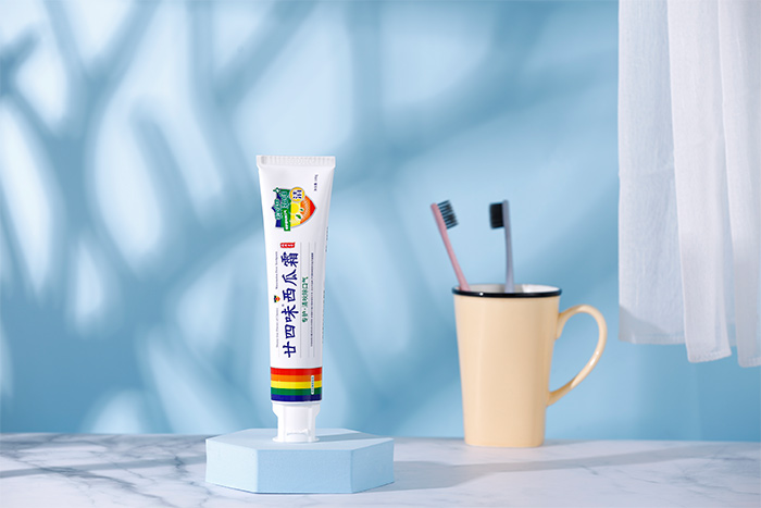 廿四味西瓜霜牙膏(專護(hù)·清吙除口氣) 廿四味西瓜霜牙膏(專護(hù)·清吙除口氣)