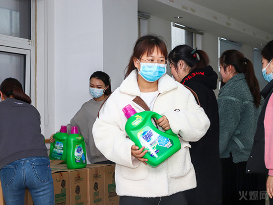 ������Ů�񹝣��𱬾W�ɰlŮ�񌣌ٶY��