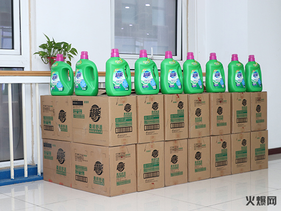 ������Ů�����𱬾W�ɰlŮ�񌣌ٶY��