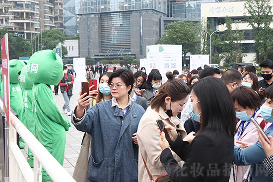 成都美業博覽會開幕了 成都美業博覽會開幕了