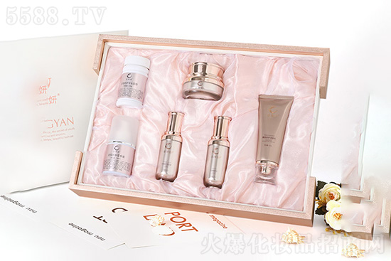 古璟妍舒緩修護(hù)組合套 古璟妍舒緩修護(hù)組合套