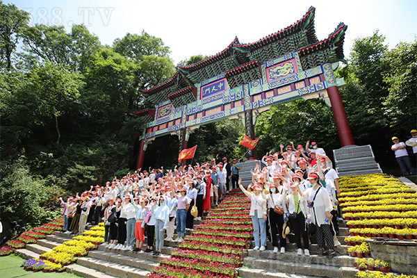 老君山:不似人間卻是人間 老君山:不似人間卻是人間