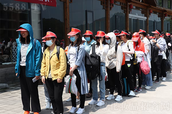 ���[�Ͼ�ɽ������ɽˮ�g