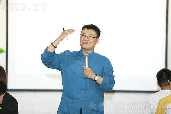 ���Ͼ�ɽ �w�������ǻ�