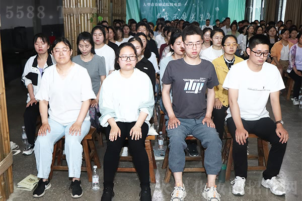 �㲽�Ͼ�ɽ����������Ļ������ܾ���������