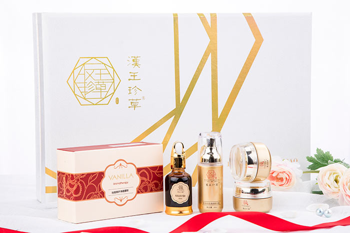 漢王珍草多效戰(zhàn)痘清顏五件套 漢王珍草多效戰(zhàn)痘清顏五件套