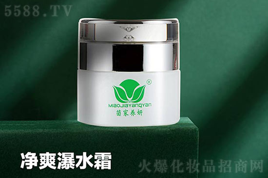 ����B����ˬ��ˮ˪