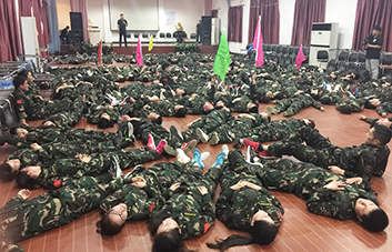 ���������ԗ�����Խ������