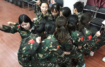 ���L��·��һ����Ҳ�����������y���£�����Ҳ�܈�(ji��n)�ֵ�����