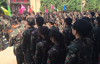 ������������(zh��n)�ԡ����(du��)�飬�I(l��ng)��(d��o)������չʾ��