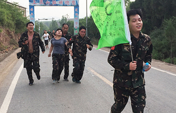 ͽ������15�������w�(y��n)���L��·����ĥ�Z����Ѫ�Ի��⣡