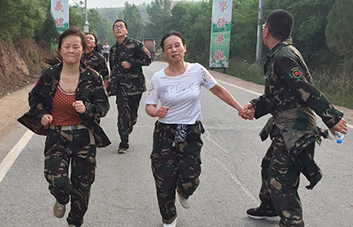 ��Փ�ǔv��߀�Ǳ������҂��]�ЁG���κ�һ��(g��)�ˣ�