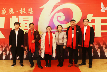 ��������y���x���L�L�þ�һ���ˣ��þƾW�T����Ӱ��