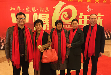 �𱬾W��������һͬ���ӻ�10��c��