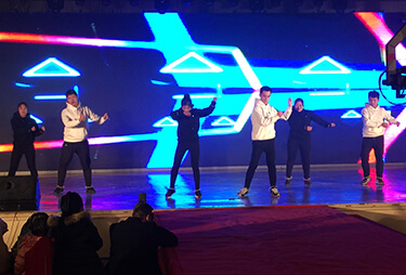 �r�Y�WС��酖���ˣ���ħ���貽������ͣ������