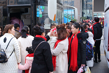 ��10���꣬�𱬼������������܇���@����һ���ˣ�